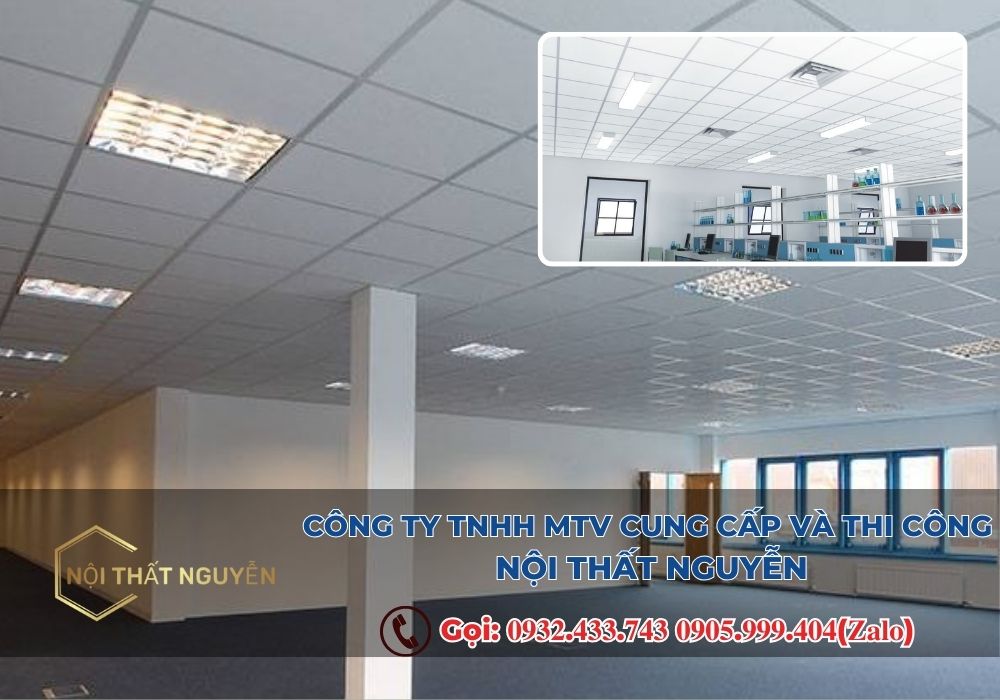 Trần nhựa 60x60 không chỉ đơn thuần là một loại vật liệu trang trí trần nhà, mà còn sở hữu nhiều đặc tính nổi bật giúp không gian sống và làm việc trở nên hoàn thiện, hiện đại và tiện nghi hơn