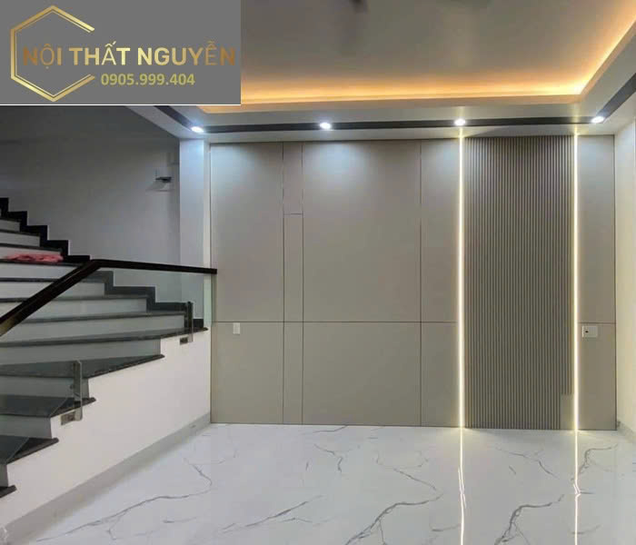 Tấm ốp than tre là loại vật liệu làm từ bột tre tự nhiên, được nén ép nhiệt độ cao để tạo thành tấm cứng, bền.