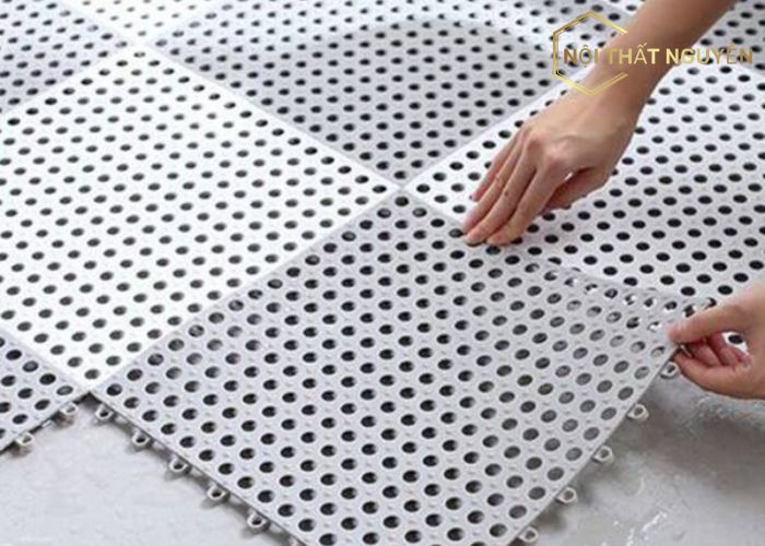 Báo giá thi công thảm nhựa chống trượt Hội An (2)