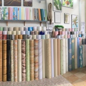 Giấy Dán Tường Có Sẵn Keo